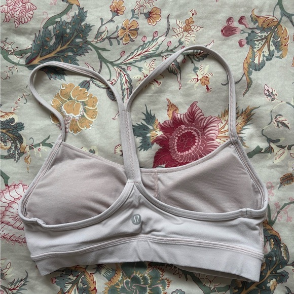 Lululemon flow Y bra size 4 EUC - Picture 4 of 4